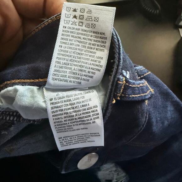 American Eagle Outfitters 360° Super Stretch Cut Off Distressed Shorts Size 14 - Picture 7 of 8